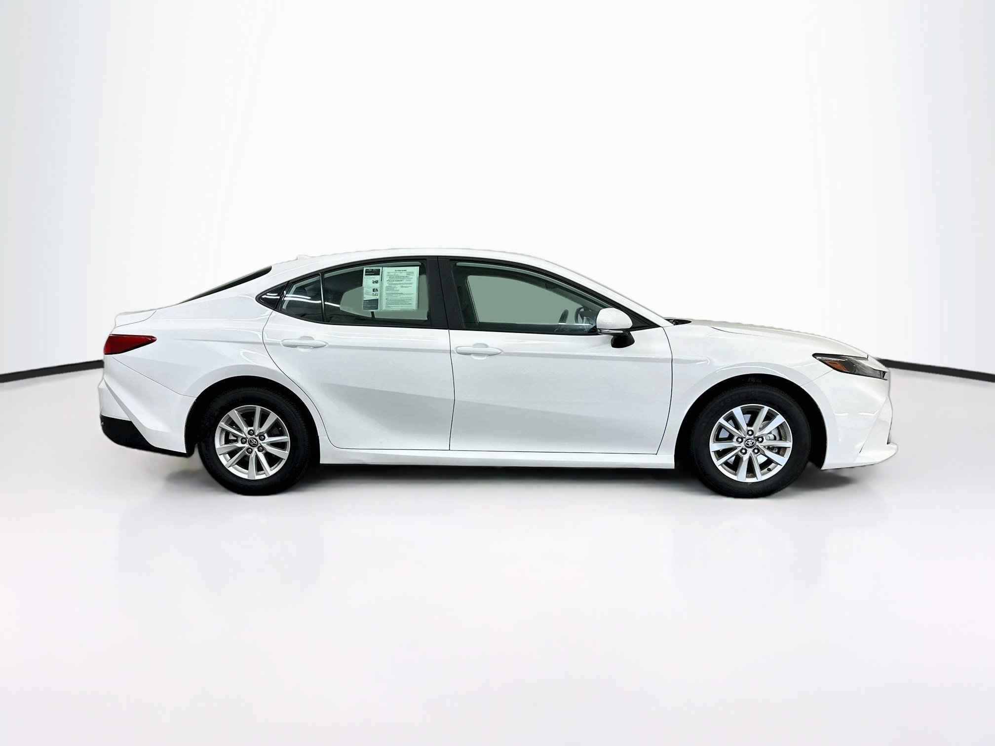 Used 2026 Toyota Camry SE FWD image 10