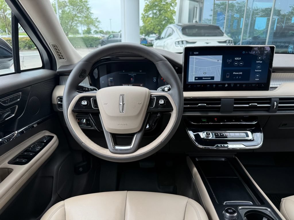 Used 2023 Lincoln Corsair AWD image 20