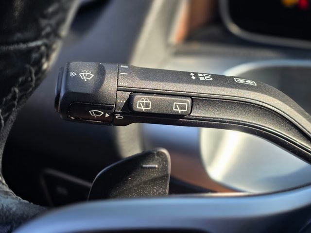 Used 2021 Mercedes-Benz GLB 250 4MATIC w/ Premium Package image 36