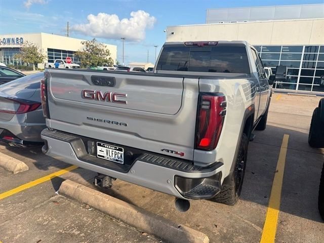 Used 2024 GMC Sierra 2500 AT4 w/ AT4 Premium Plus Package AWD/4WD image 9