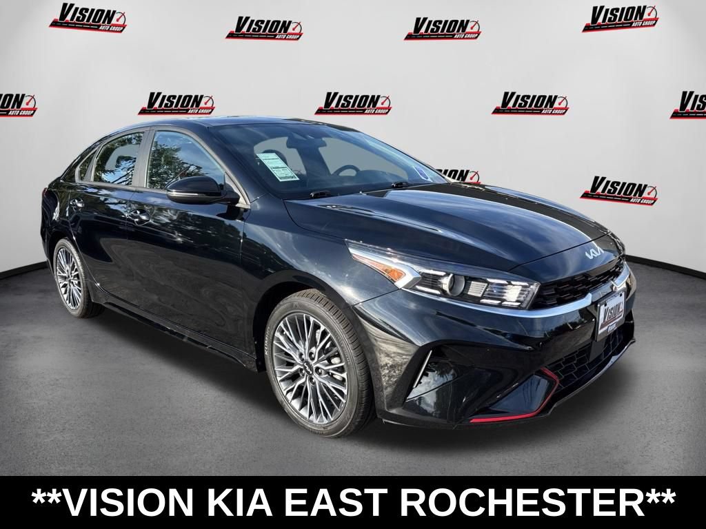 Used 2024 Kia Forte GT-Line w/ GT-Line Premium Package FWD image 3