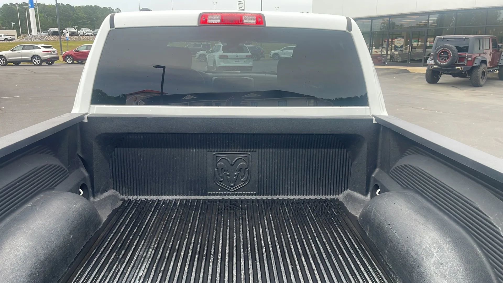 Used 2018 RAM 1500 Express w/ Express Value Package RWD image 23