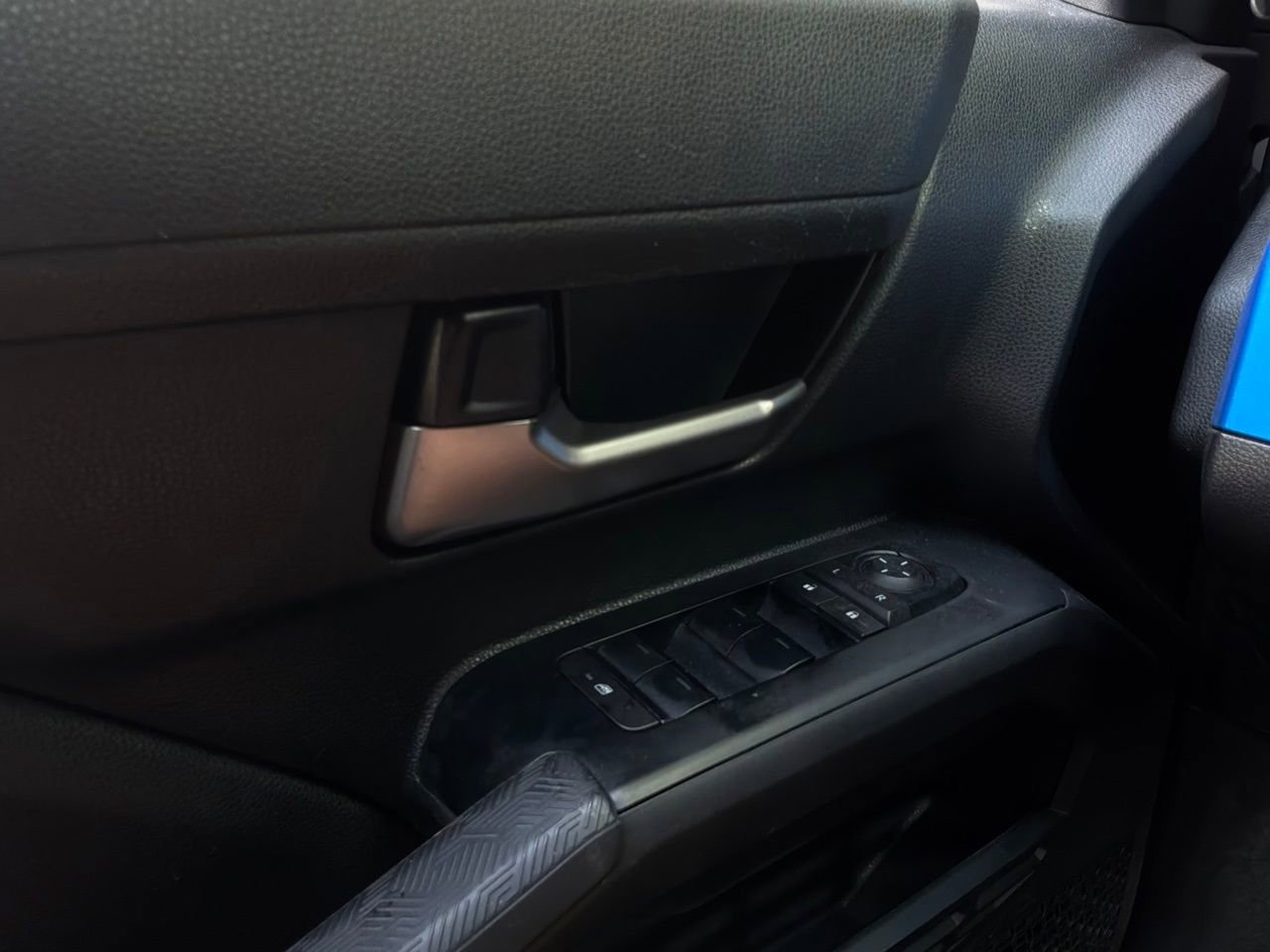Used 2025 Toyota Tacoma TRD Off-Road AWD/4WD image 19