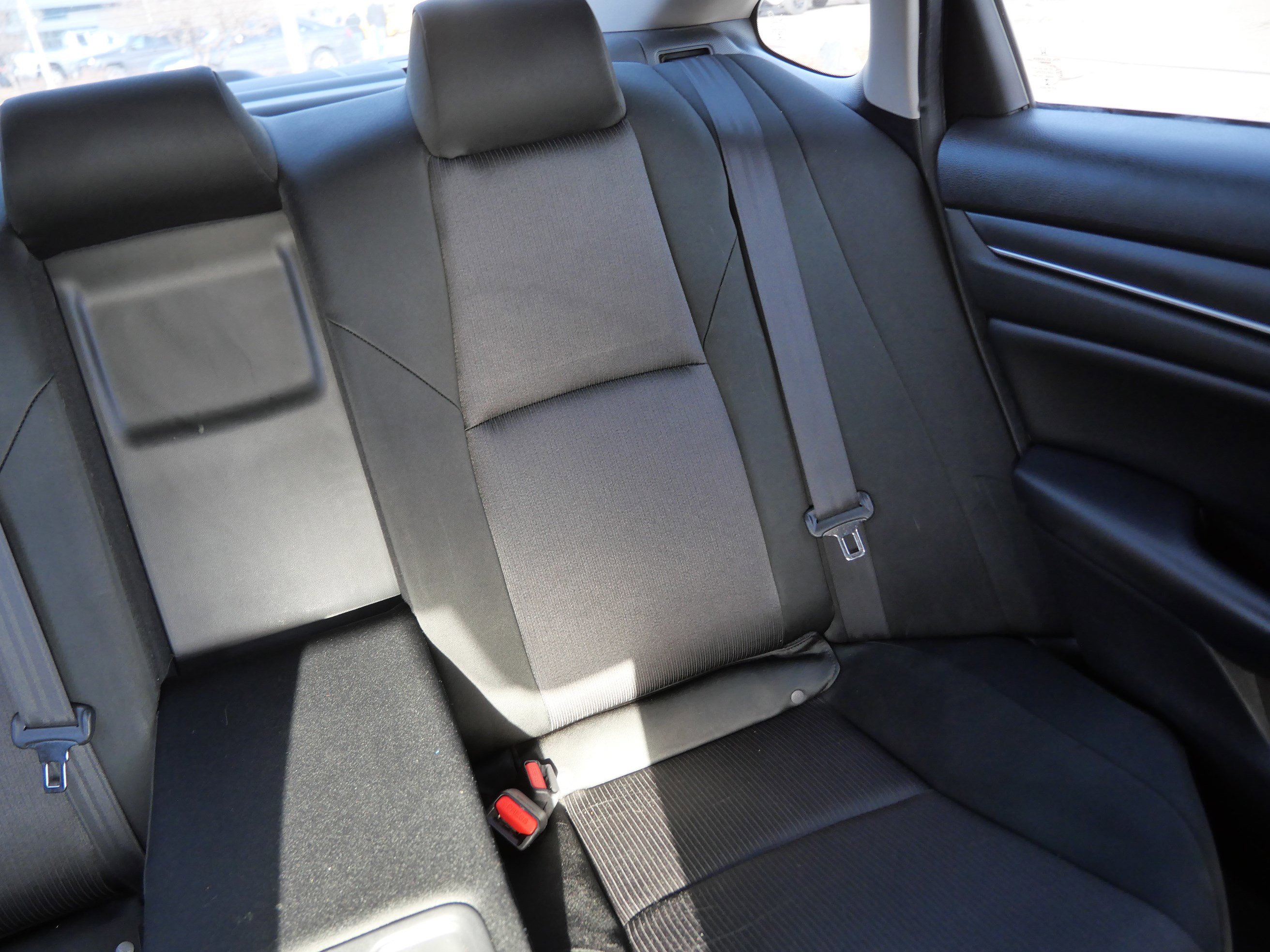 Used 2018 Honda Accord LX image 14