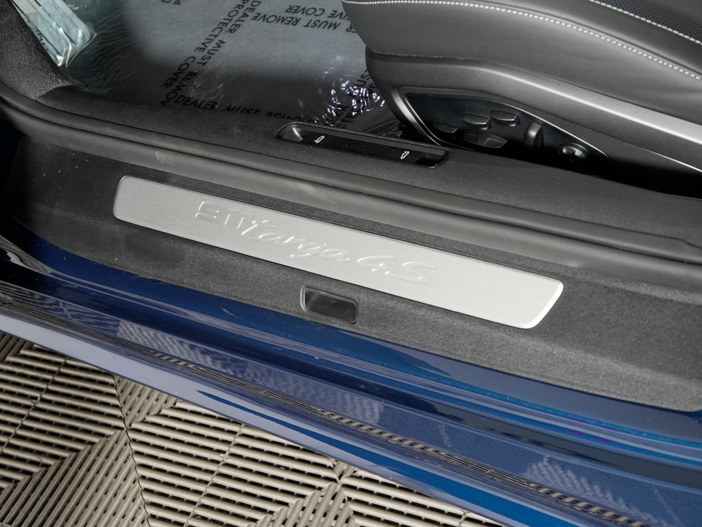 Certified 2024 Porsche 911 Targa 4S AWD/4WD image 29