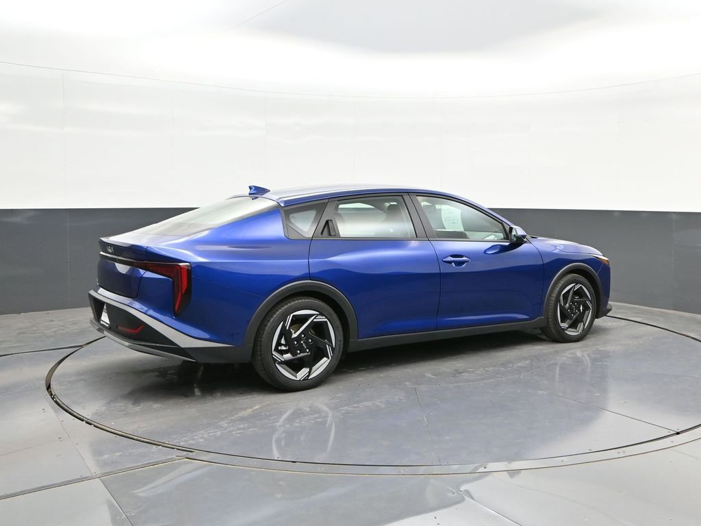 Used 2025 Kia K4 EX image 15