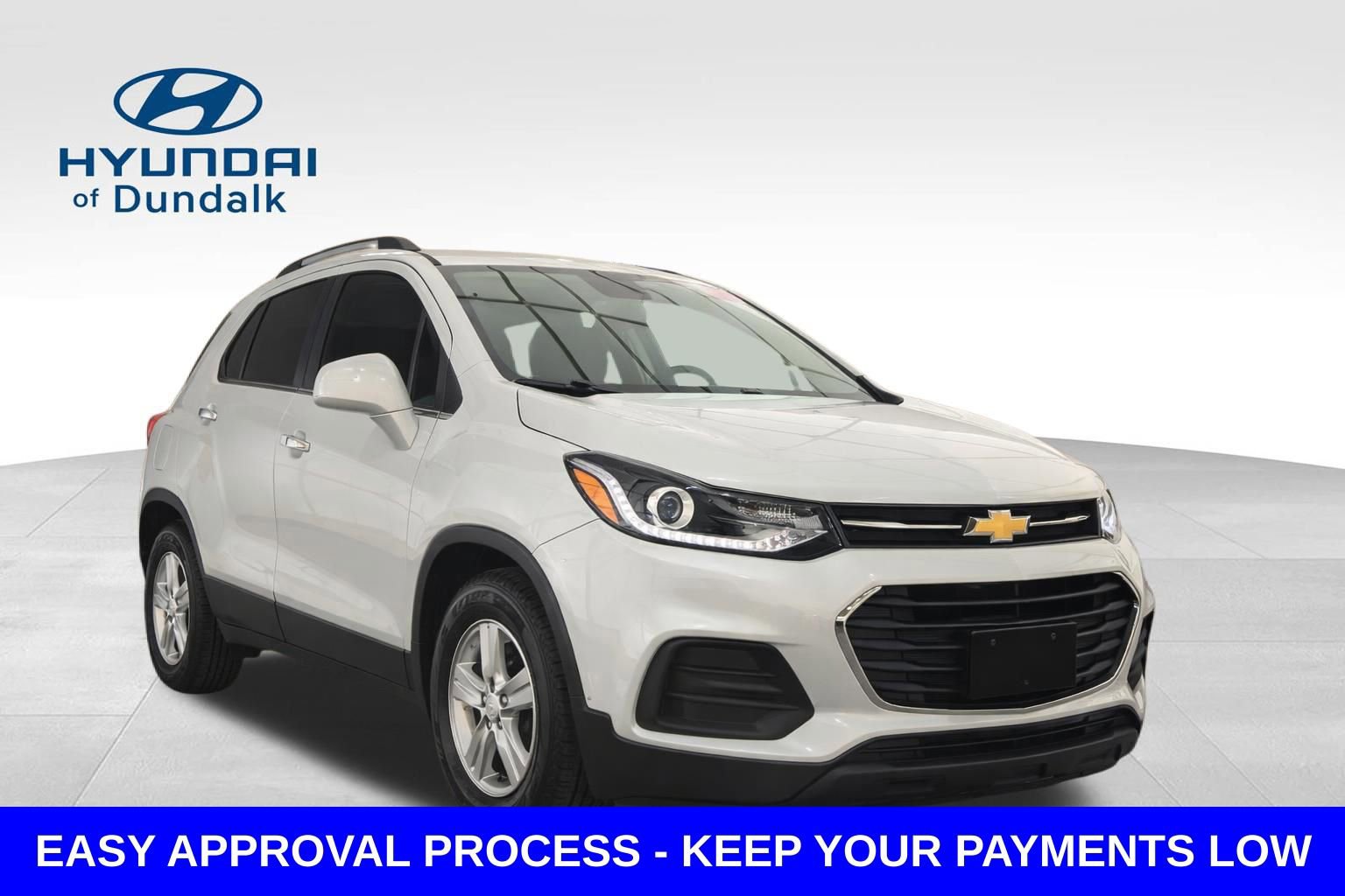 Used 2019 Chevrolet Trax LT w/ LT Convenience Package image 3
