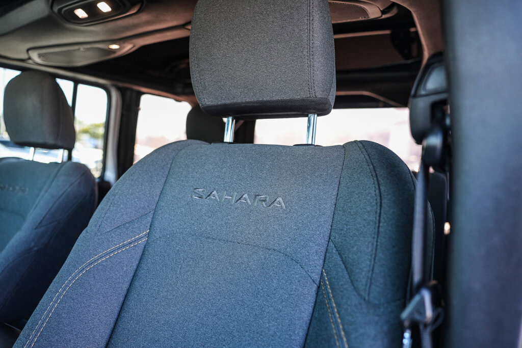 Used 2024 Jeep Wrangler Unlimited Sahara AWD/4WD image 17