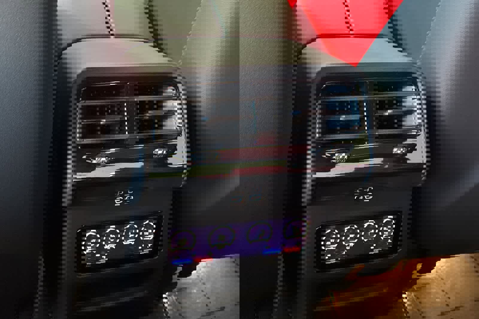 New 2026 BMW M5 w/ Carbon Package image 16