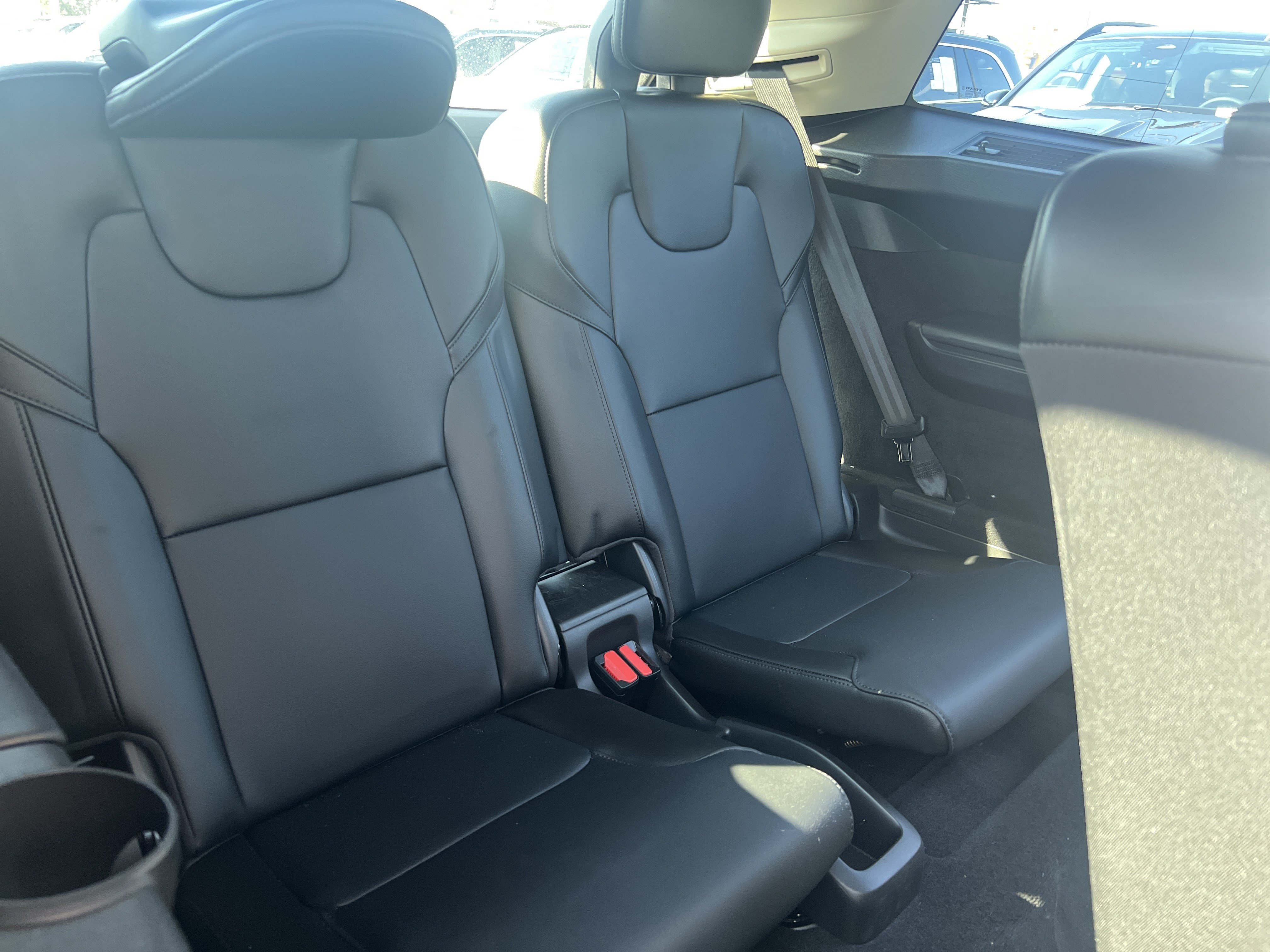 Used 2022 Volvo XC90 T5 Momentum w/ Climate Package FWD image 33