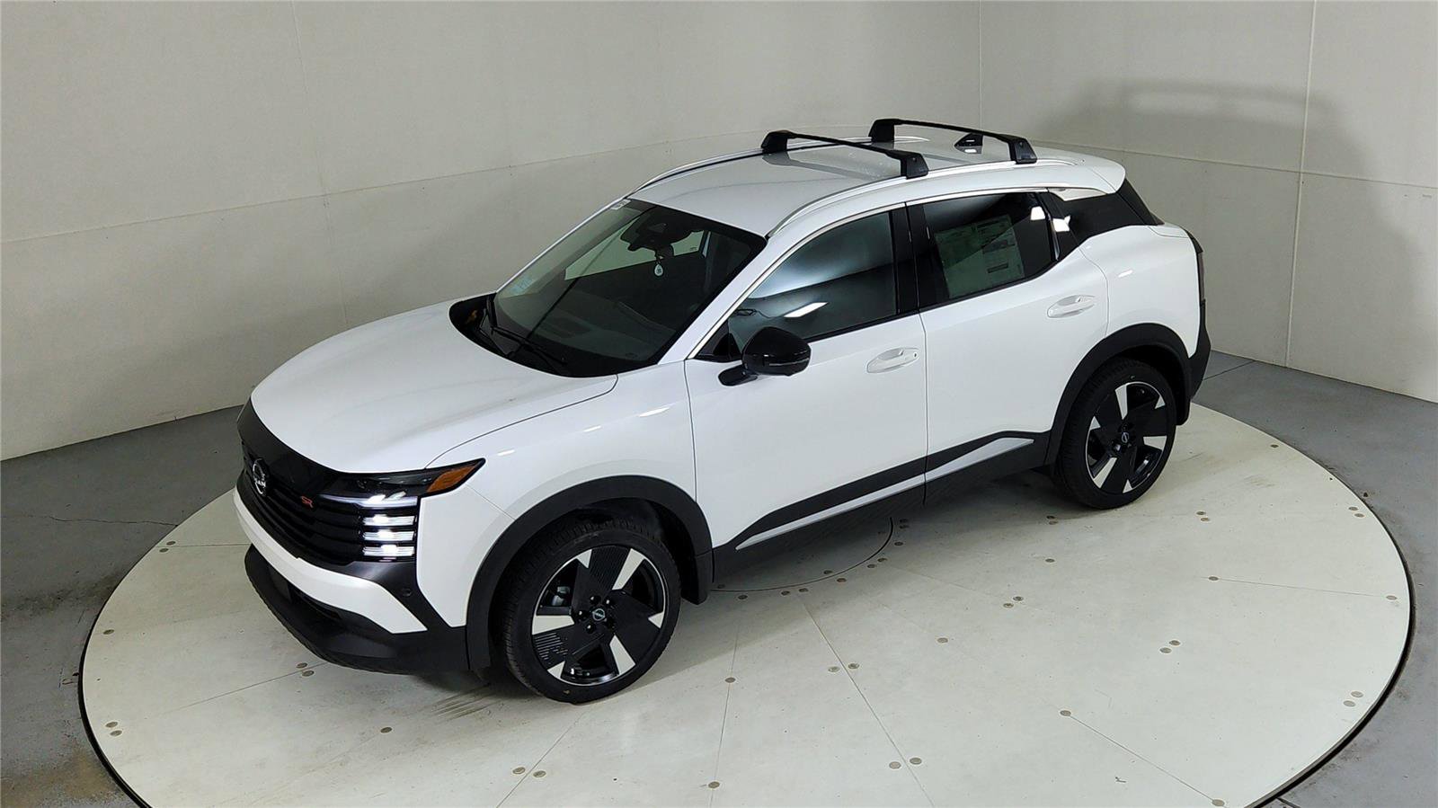 New 2026 Nissan Kicks SR w/ Cold Weather Package image 38