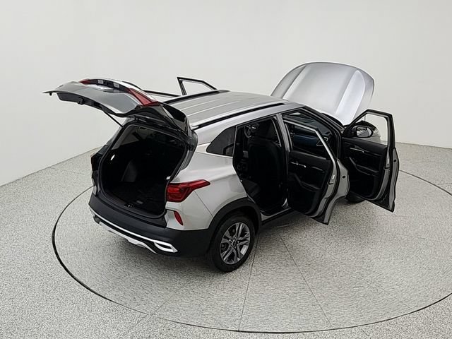 Used 2023 Kia Seltos S AWD/4WD image 39