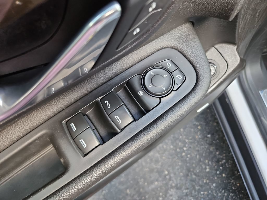 Used 2020 GMC Terrain Denali w/ Denali Premium Package AWD/4WD image 29