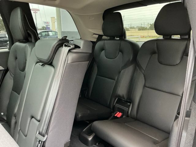 Certified 2025 Volvo XC90 B5 Core AWD/4WD image 32