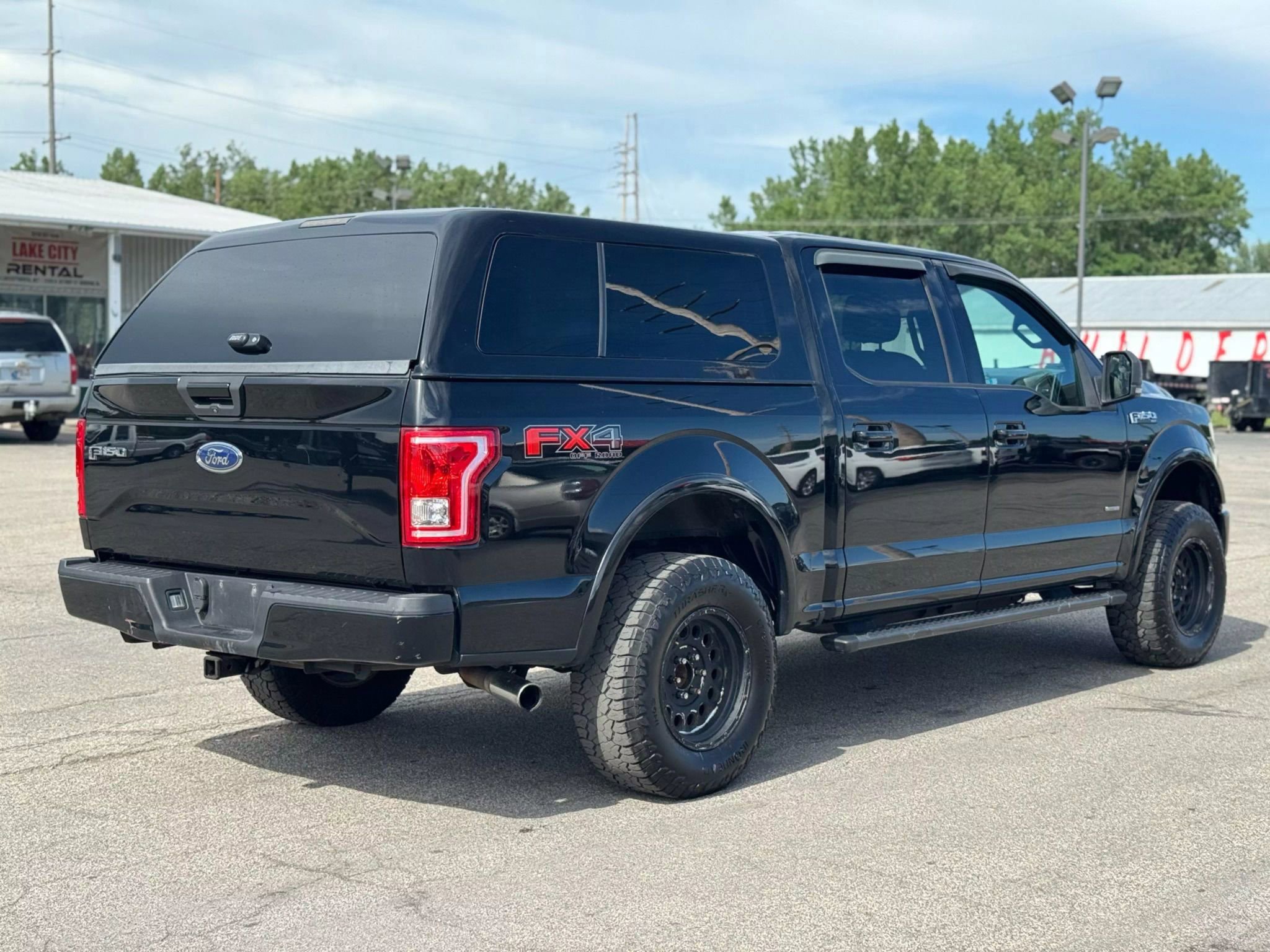 Used 2016 Ford F150 XLT w/ Equipment Group 301A Mid image 5