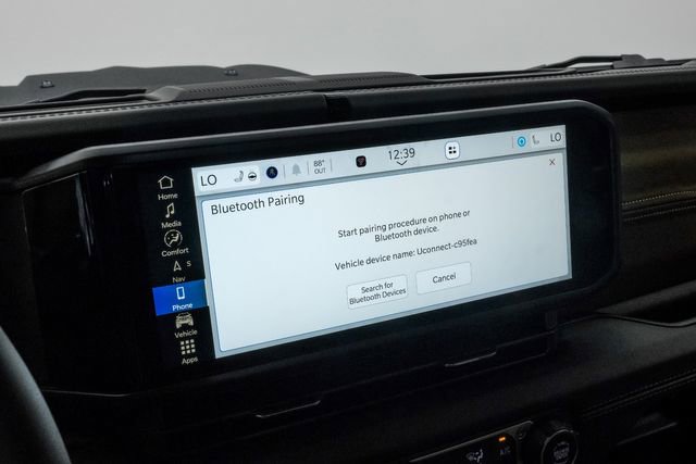 Used 2025 Jeep Gladiator Rubicon w/ Safety Group AWD/4WD image 89