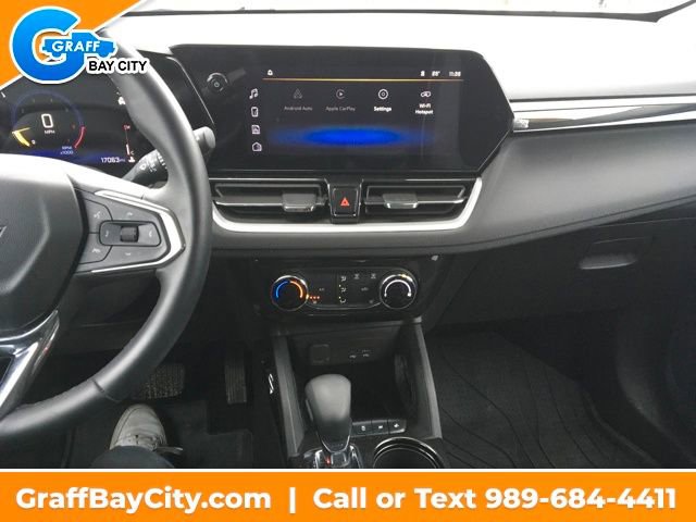 Used 2024 Chevrolet TrailBlazer LT w/ LT Cold Weather Package image 17