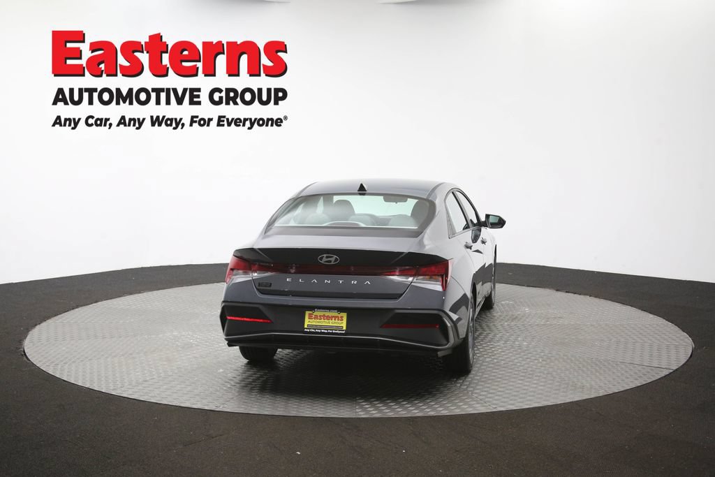 Used 2024 Hyundai Elantra SEL FWD image 36