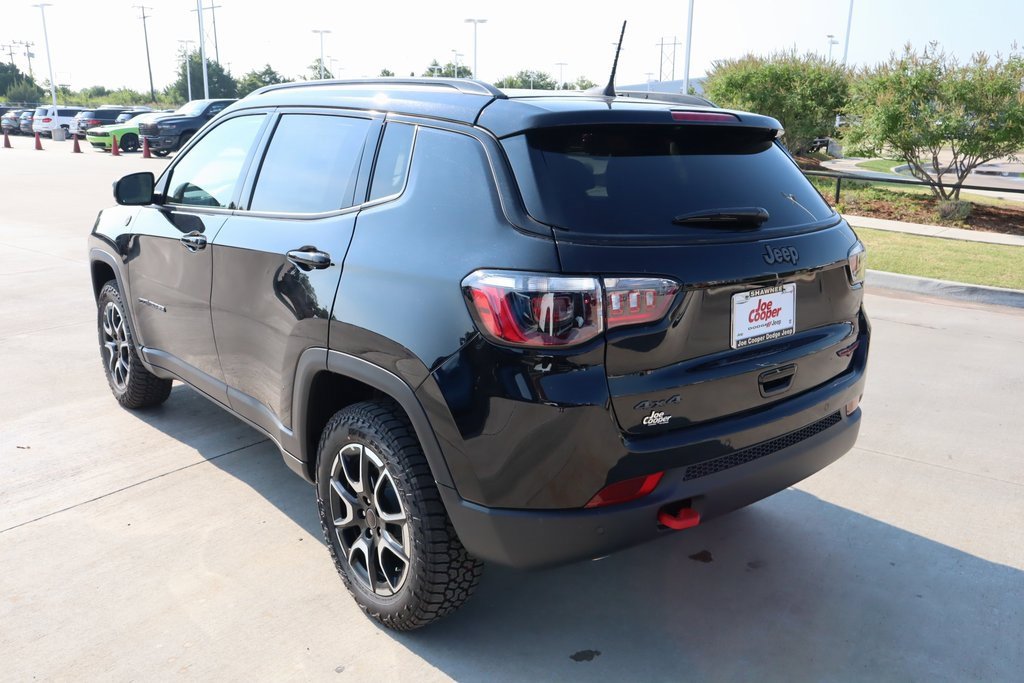 New 2025 Jeep Compass Trailhawk w/ Sun & Sound Group image 21