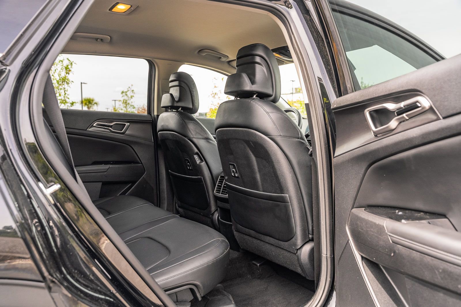 Used 2023 Kia Sportage EX FWD image 13
