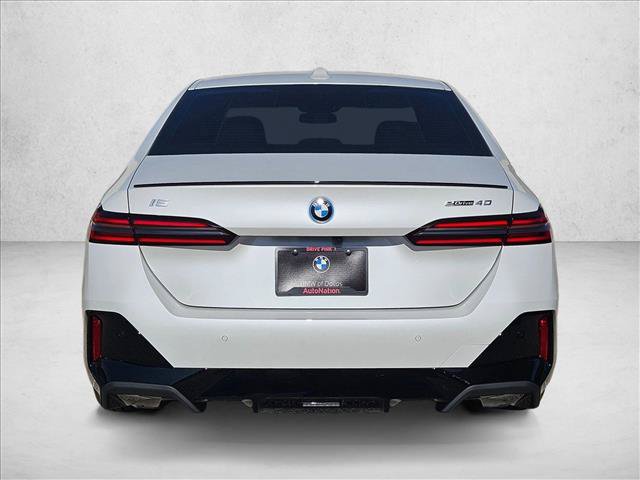 Used 2026 BMW i5 eDrive40 w/ M Sport Package RWD image 7