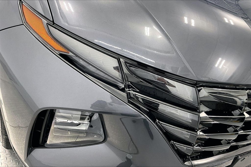 Certified 2022 Hyundai Tucson Limited AWD/4WD image 30