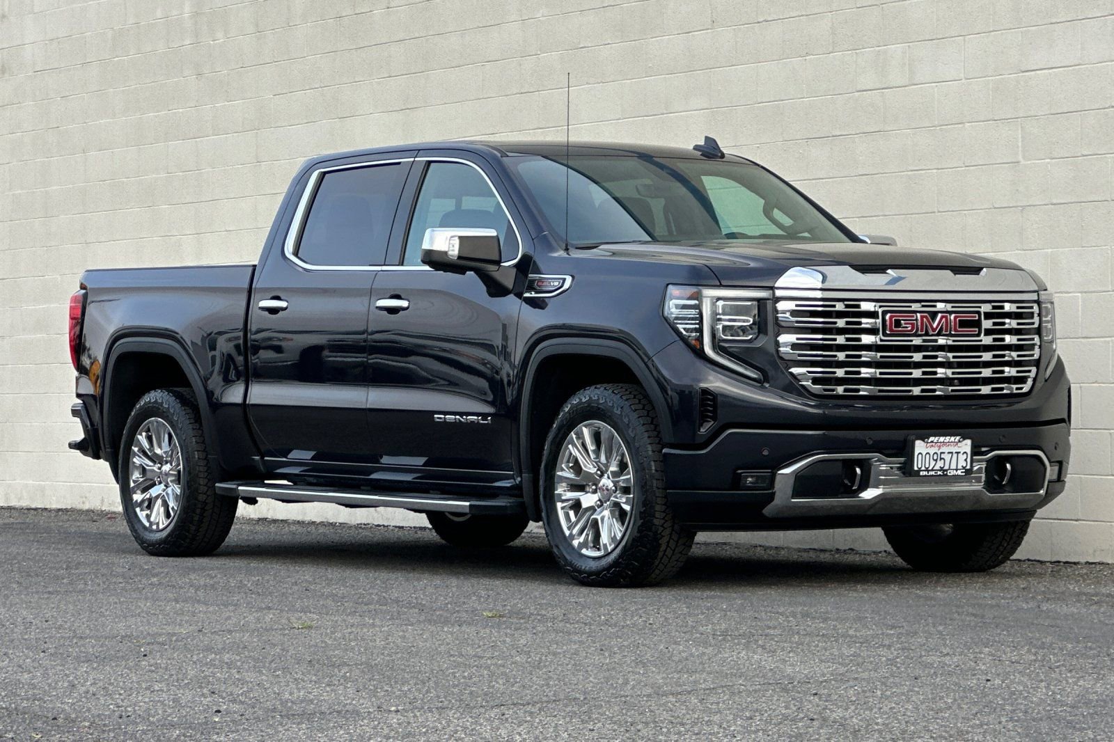 Certified 2023 GMC Sierra 1500 Denali w/ Technology Package image 2