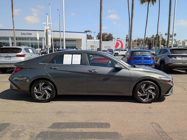 Used 2025 Hyundai Elantra Limited FWD image 5