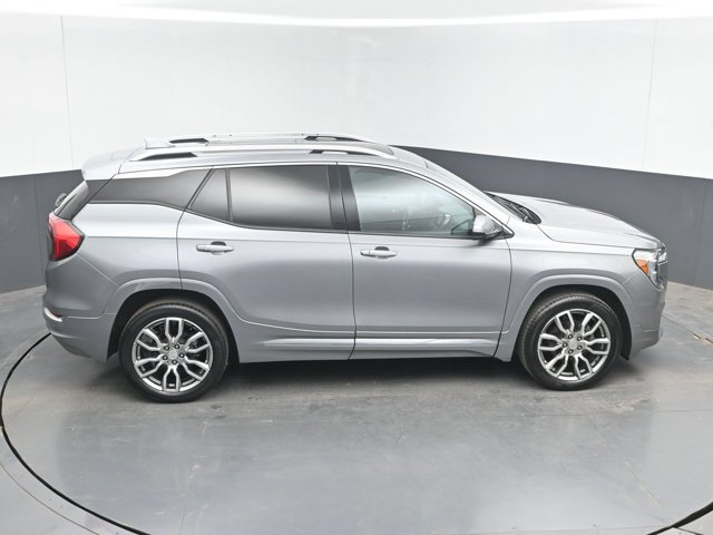 Used 2023 GMC Terrain Denali w/ Denali Premium Package AWD/4WD image 44
