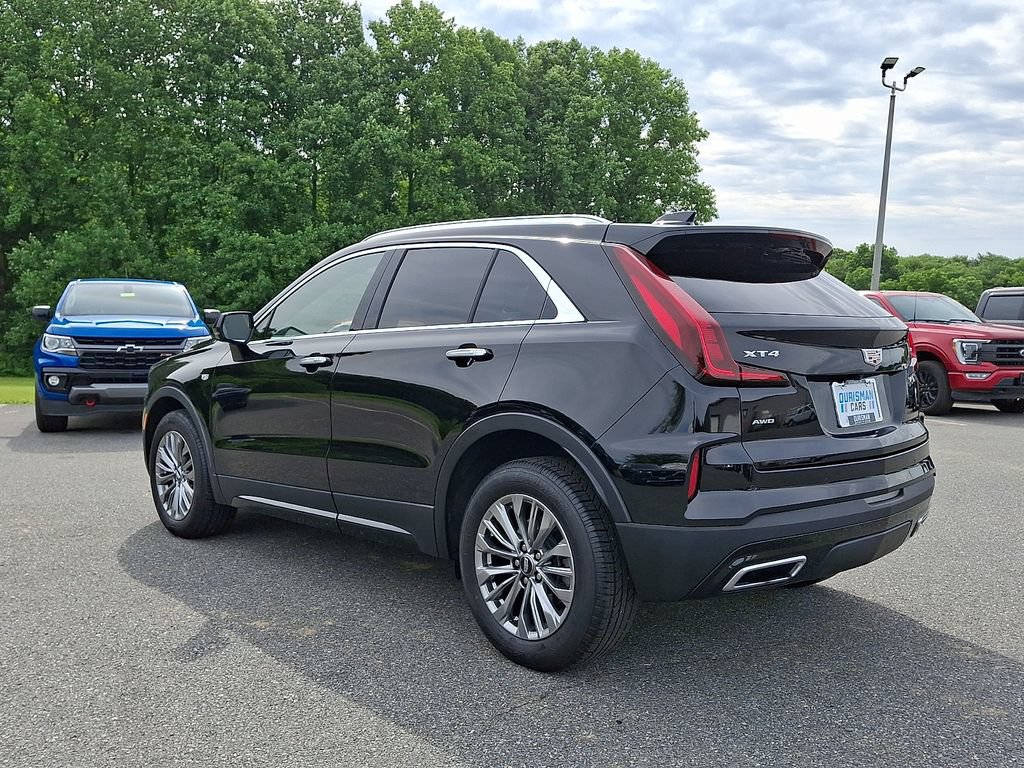Used 2024 Cadillac XT4 Premium Luxury AWD/4WD image 4