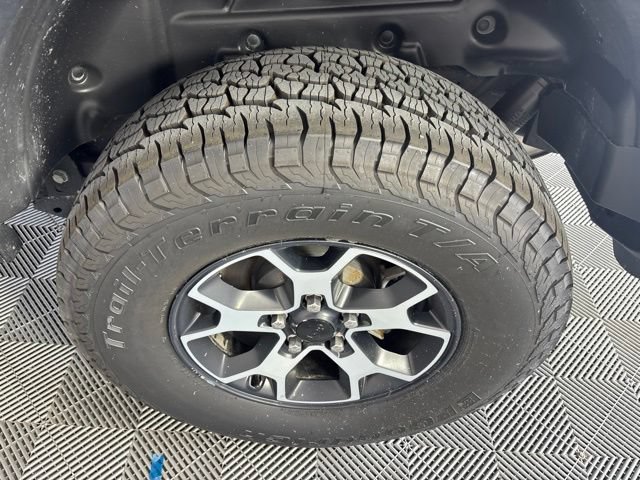 Used 2021 Jeep Wrangler Unlimited Rubicon w/ Cold Weather Group AWD/4WD image 39