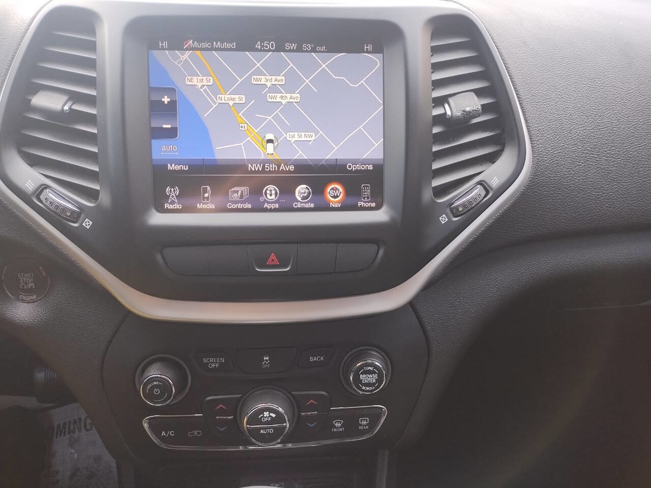 Used 2014 Jeep Cherokee Limited image 9