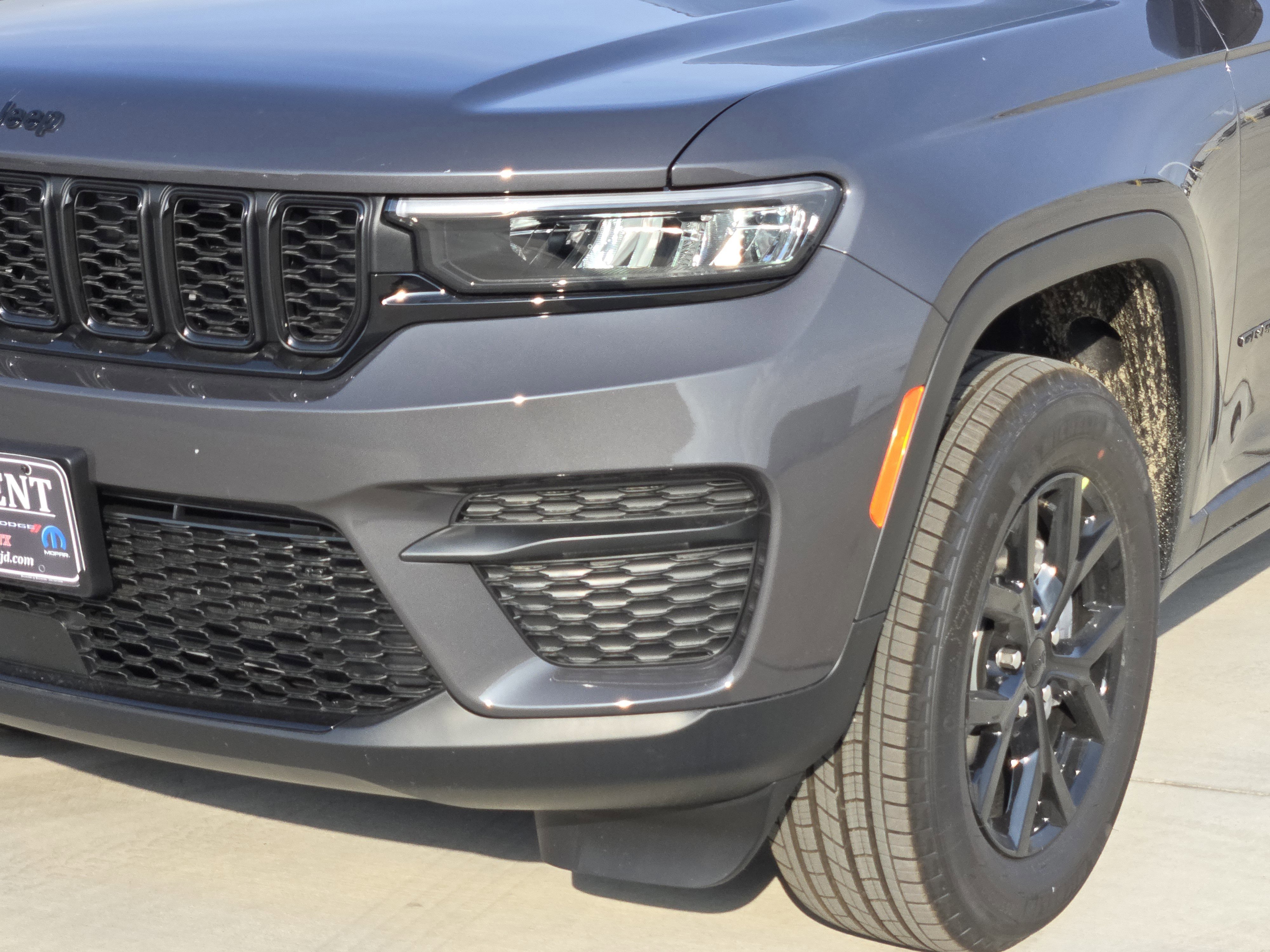 New 2025 Jeep Grand Cherokee 4WD image 6