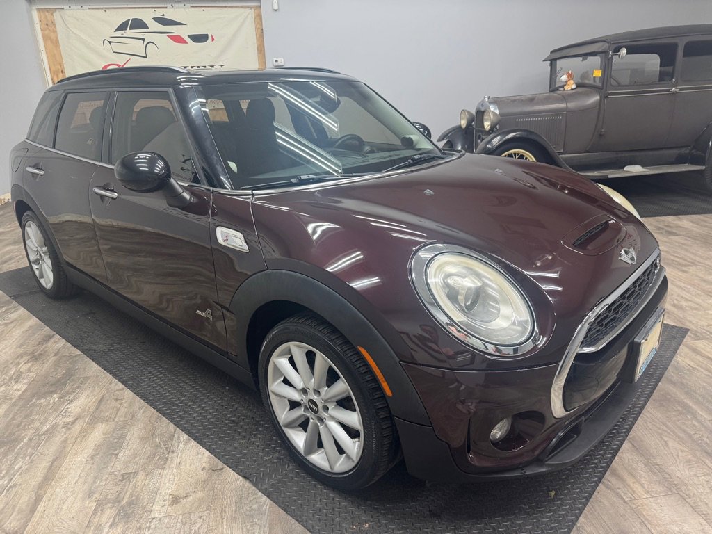 Used 2018 MINI Cooper Clubman S image 2