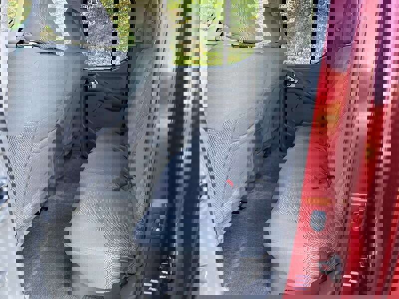 Used 2015 Nissan Frontier S image 23