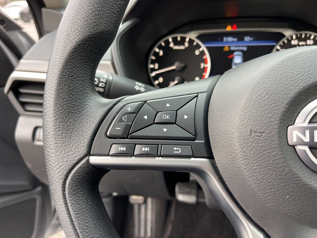 Used 2024 Nissan Altima 2.5 SV image 20