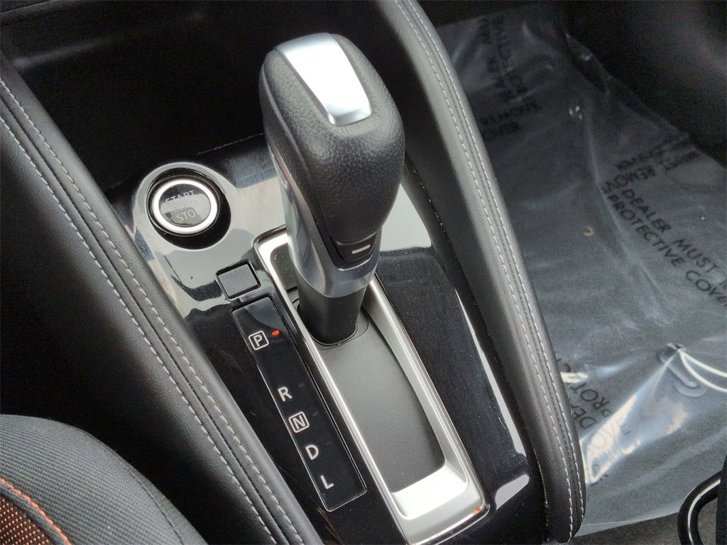 Used 2019 Nissan Kicks SR image 11