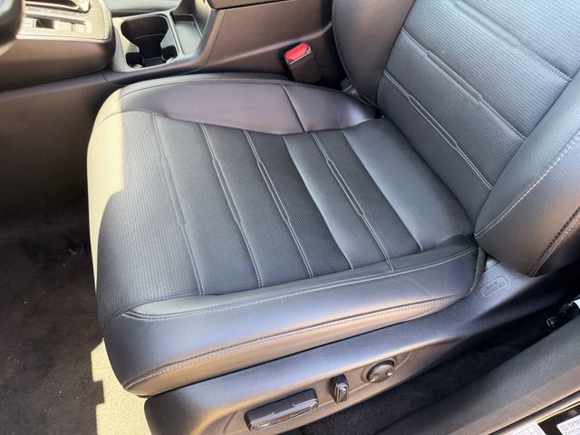 Used 2025 Honda CR-V EX-L image 8