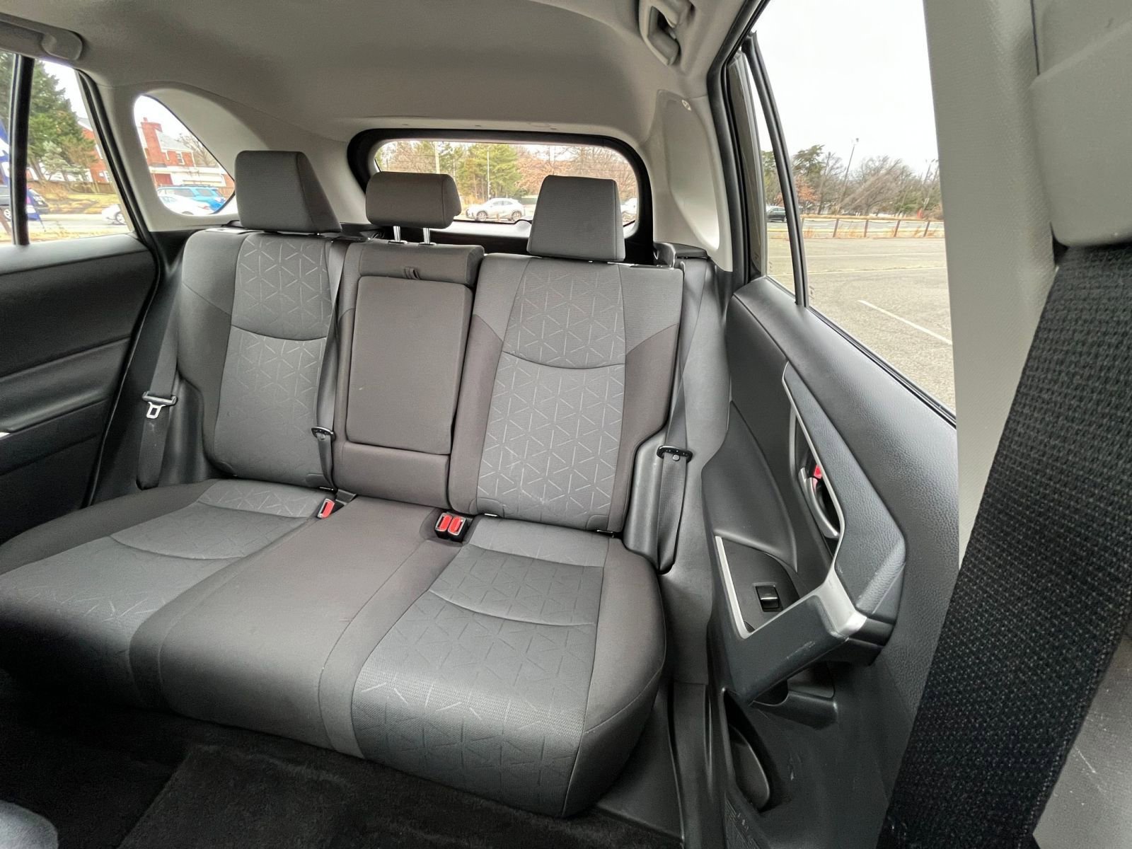 Used 2025 Toyota RAV4 XLE image 38