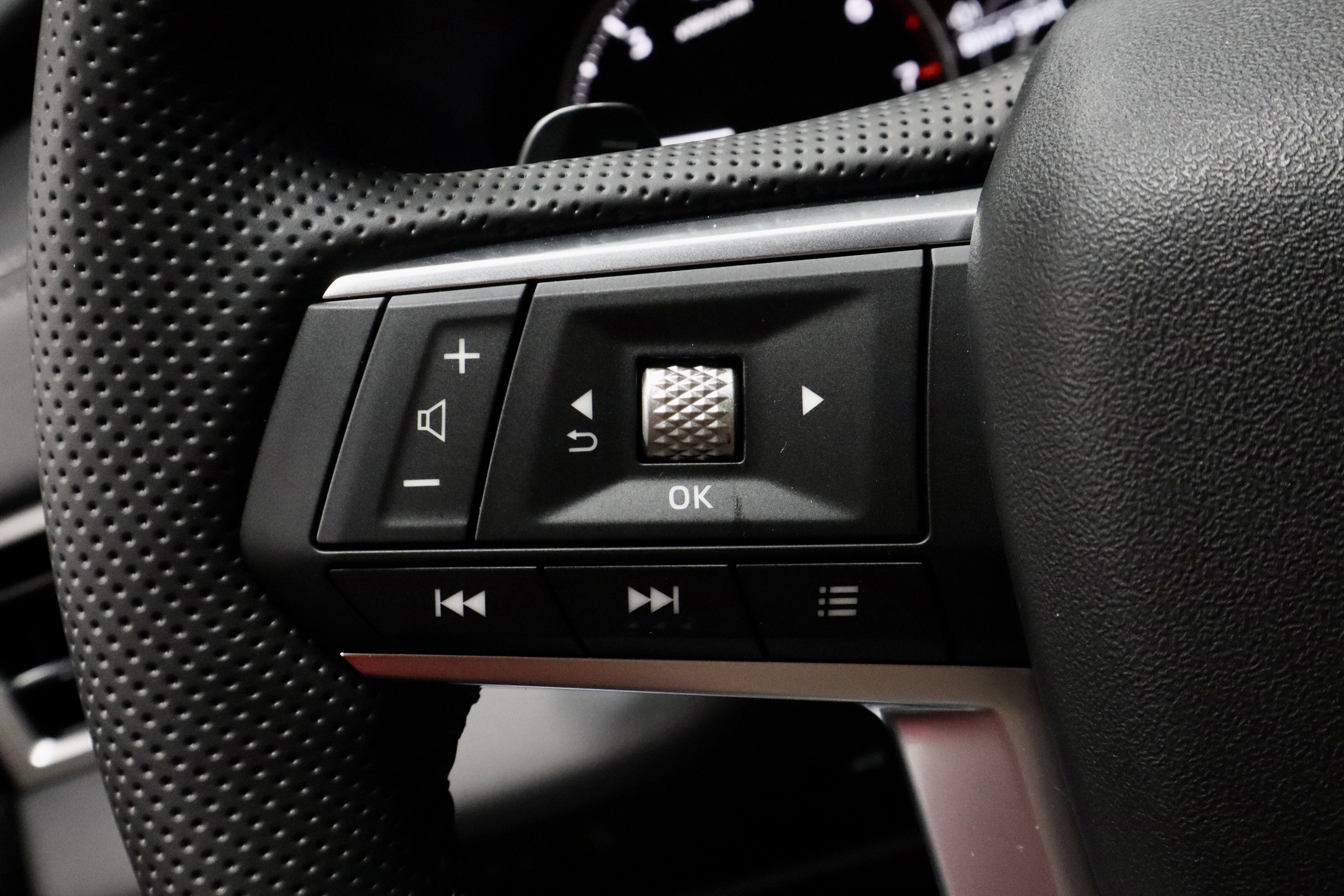 New 2026 Mitsubishi Outlander SE image 19