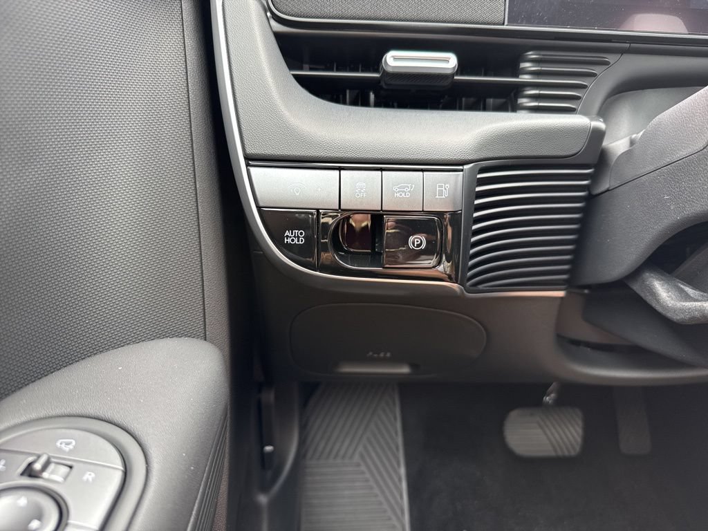 New 2025 Hyundai Ioniq 5 SEL AWD/4WD image 32