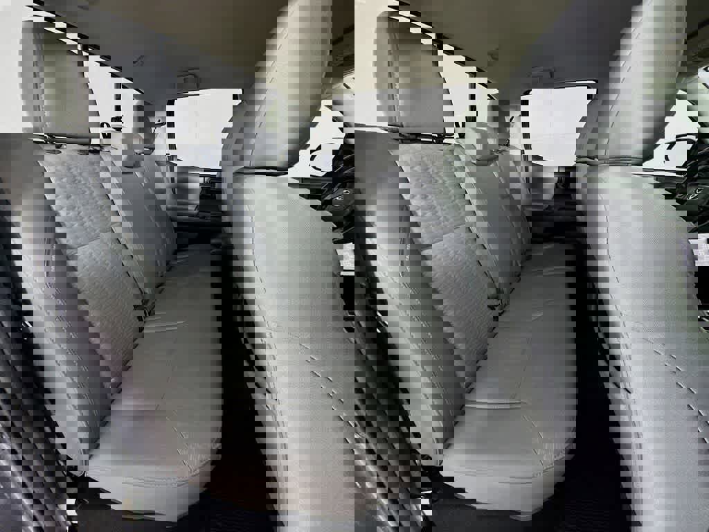 Used 2018 Toyota Tacoma SR w/ SR Convenience Package image 28