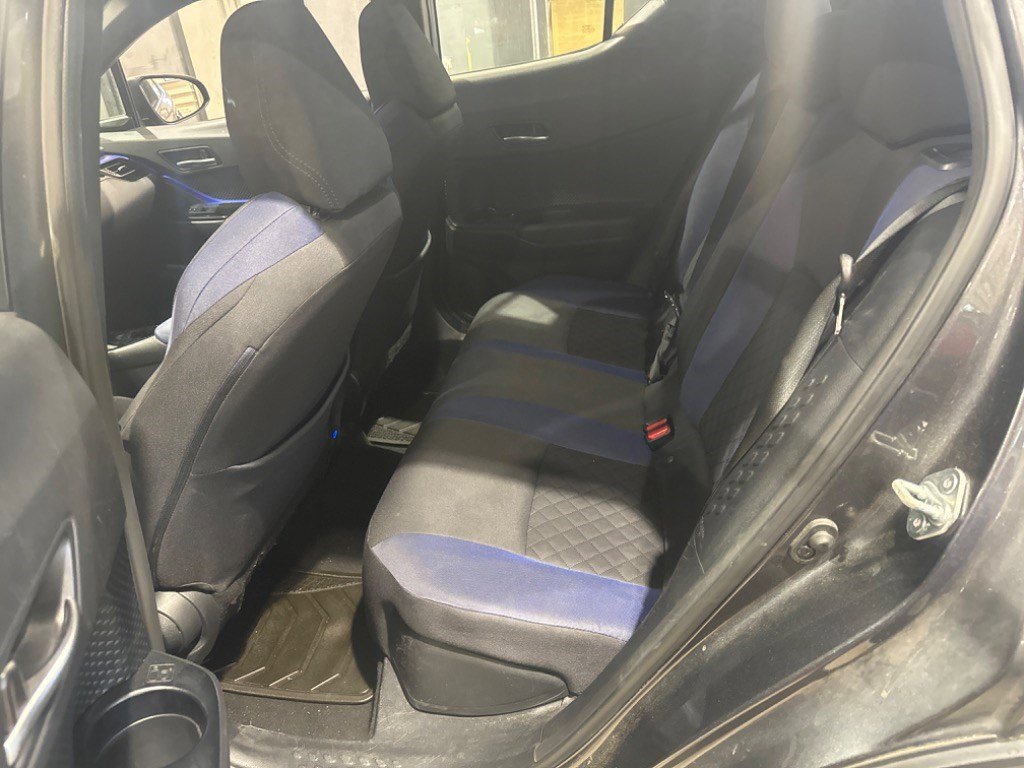 Used 2021 Toyota C-HR XLE FWD image 42