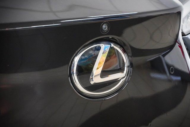 Certified 2023 Lexus RZ 450e Premium w/ Accessory Package (Z1) image 28