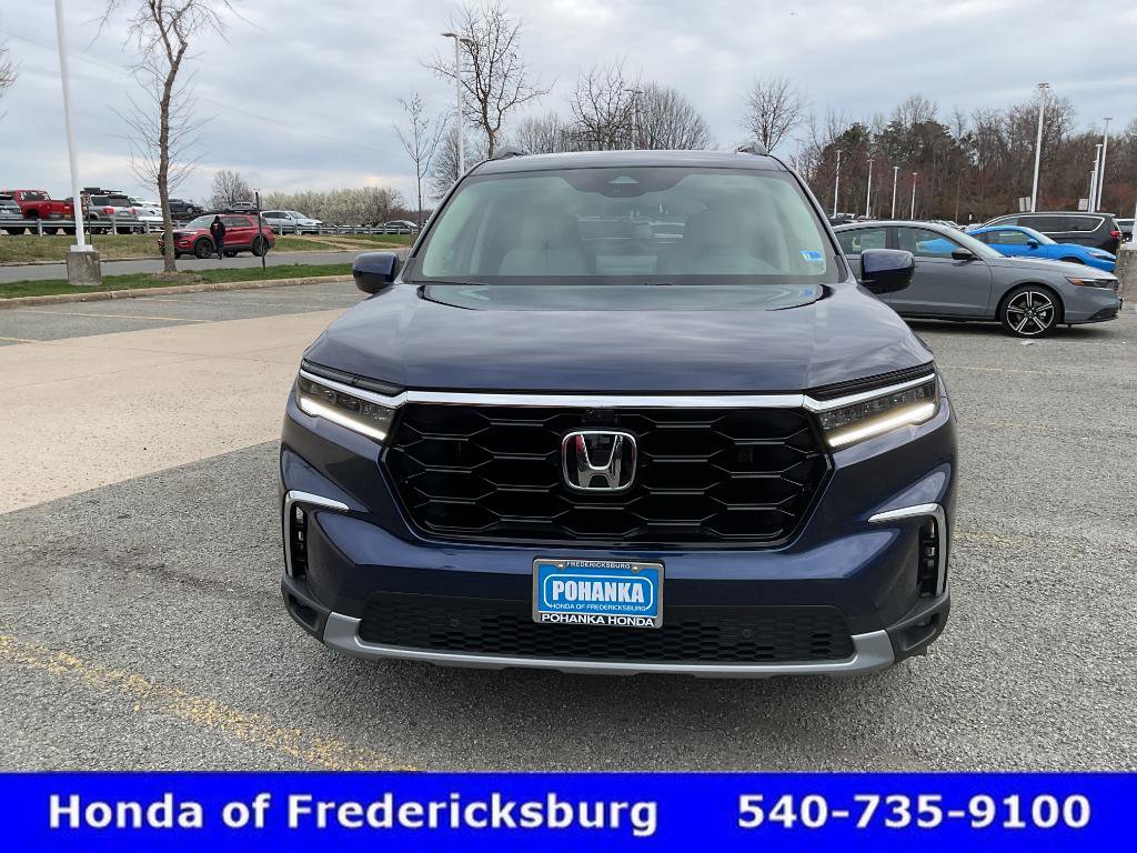 Used 2025 Honda Pilot Elite image 9