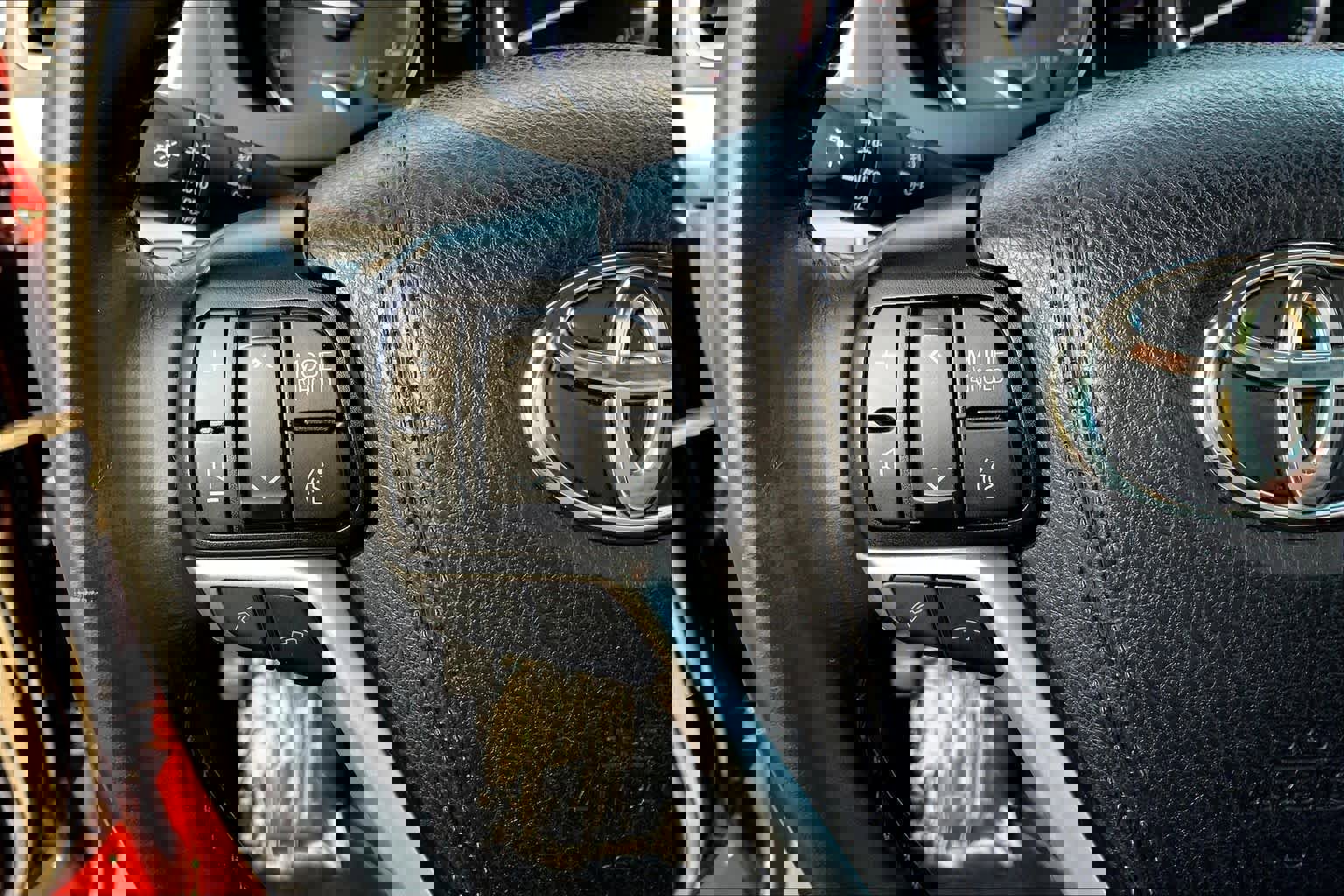 Used 2019 Toyota Highlander Limited image 22