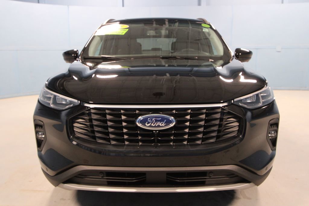 Used 2025 Ford Escape Platinum w/ Premium Technology Package AWD/4WD image 23