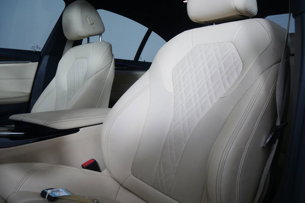 Certified 2023 BMW 530i w/ Convenience Package image 11