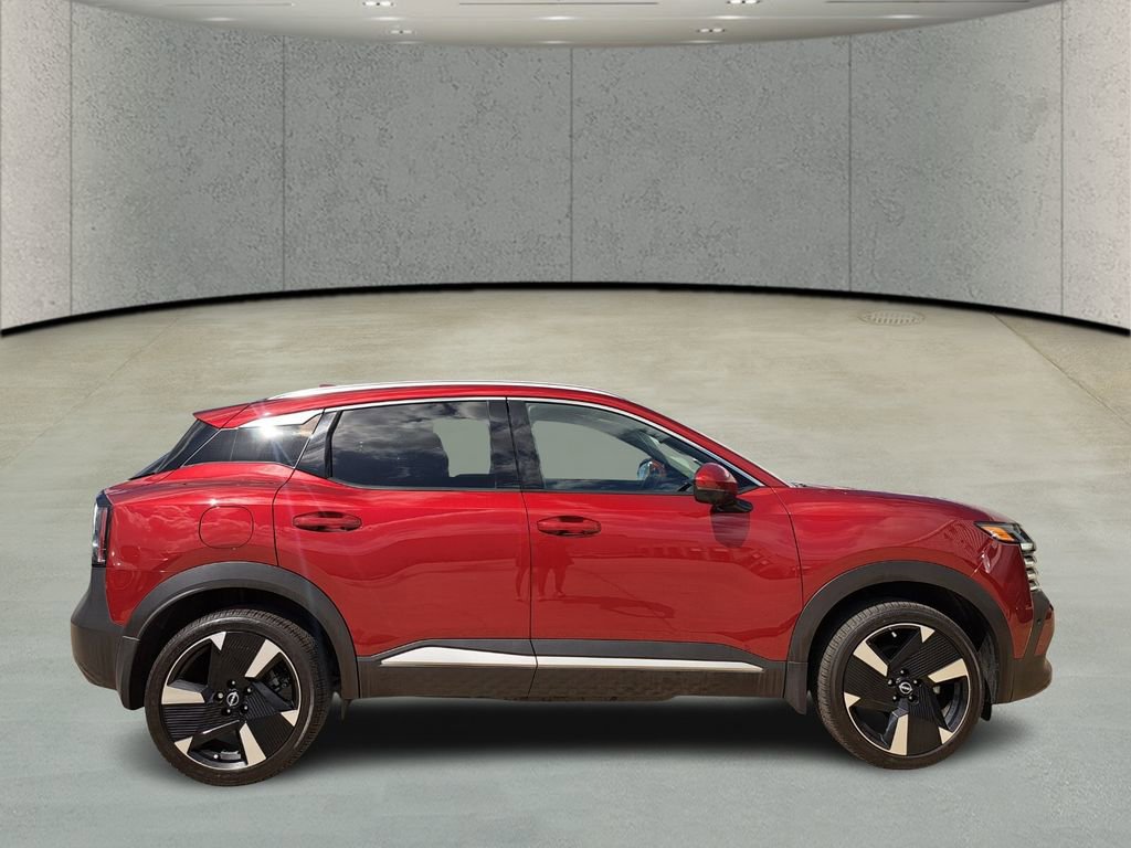 Used 2025 Nissan Kicks SR image 3