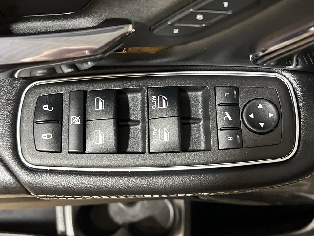 Used 2024 RAM 1500 Limited image 12